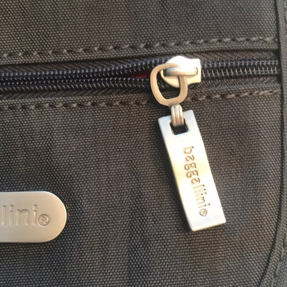 Baggallini crossbody - teenee baggallini - Picture 8 of 8